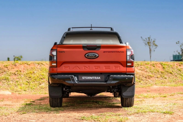Ford Ranger Stormtrak được xác nhận ra mắt tại Việt Nam: Hầm hố hơn Wildtrak, thêm sức ép cho Triton Athlete - Ảnh 5.