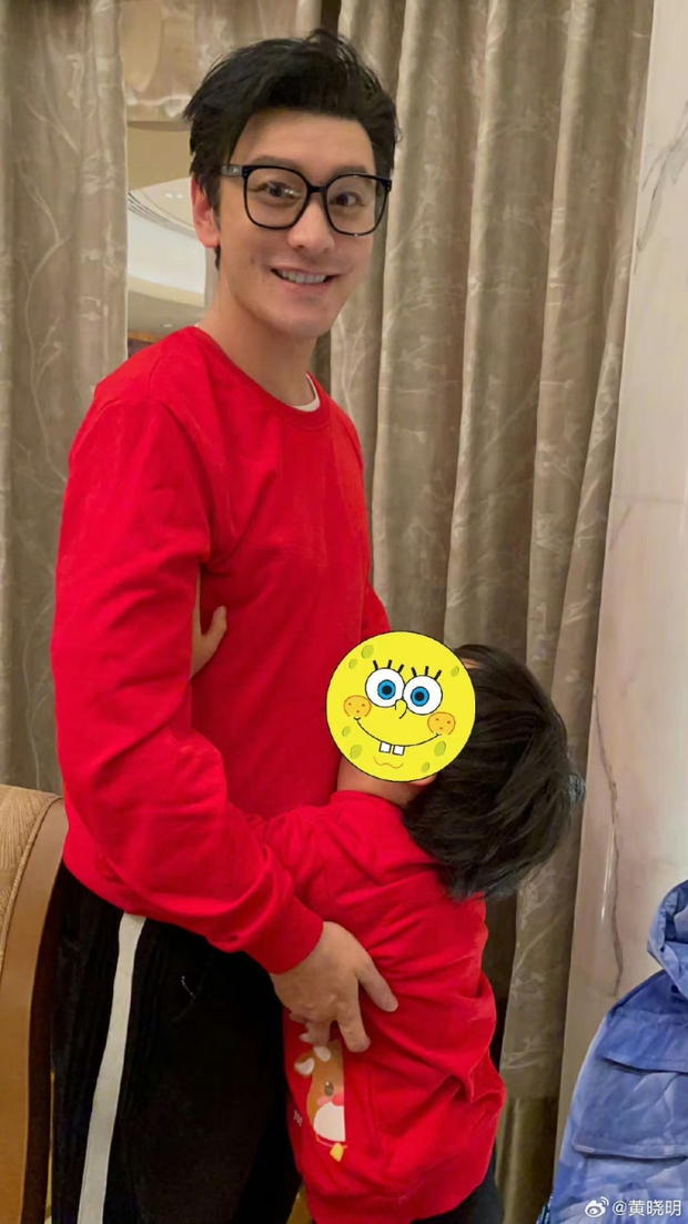 Huỳnh Hiểu Minh hiếm hoi khoe ảnh bên con trai, quý tử 7 tuổi gây sốt với nét ngoại hình nổi bật này - Ảnh 2.