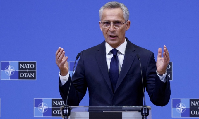 Ông Jens Stoltenberg tổ chức họp báo tại trụ sở NATO ở Brussels, Bỉ, tháng 11/2022. Ảnh: Reuters
