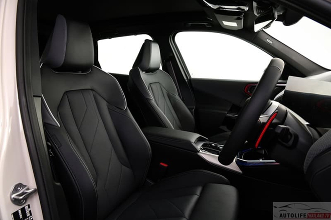 BMW X3 thế hệ mới ra mắt ngay sát Việt Nam: Màn cong khủng, mạnh gần 400 mã lực, giá từ 2,8 tỷ đồng, kỳ vọng sớm về nước đấu GLC- Ảnh 27. BMW X3 thế hệ mới ra mắt ngay sát Việt Nam: Màn cong khủng, mạnh gần 400 mã lực, giá từ 2,8 tỷ đồng, kỳ vọng sớm về nước đấu GLC- Ảnh 27.