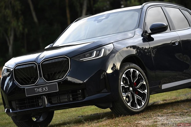 BMW X3 thế hệ mới ra mắt ngay sát Việt Nam: Màn cong khủng, mạnh gần 400 mã lực, giá từ 2,8 tỷ đồng, kỳ vọng sớm về nước đấu GLC- Ảnh 11. BMW X3 thế hệ mới ra mắt ngay sát Việt Nam: Màn cong khủng, mạnh gần 400 mã lực, giá từ 2,8 tỷ đồng, kỳ vọng sớm về nước đấu GLC- Ảnh 11.