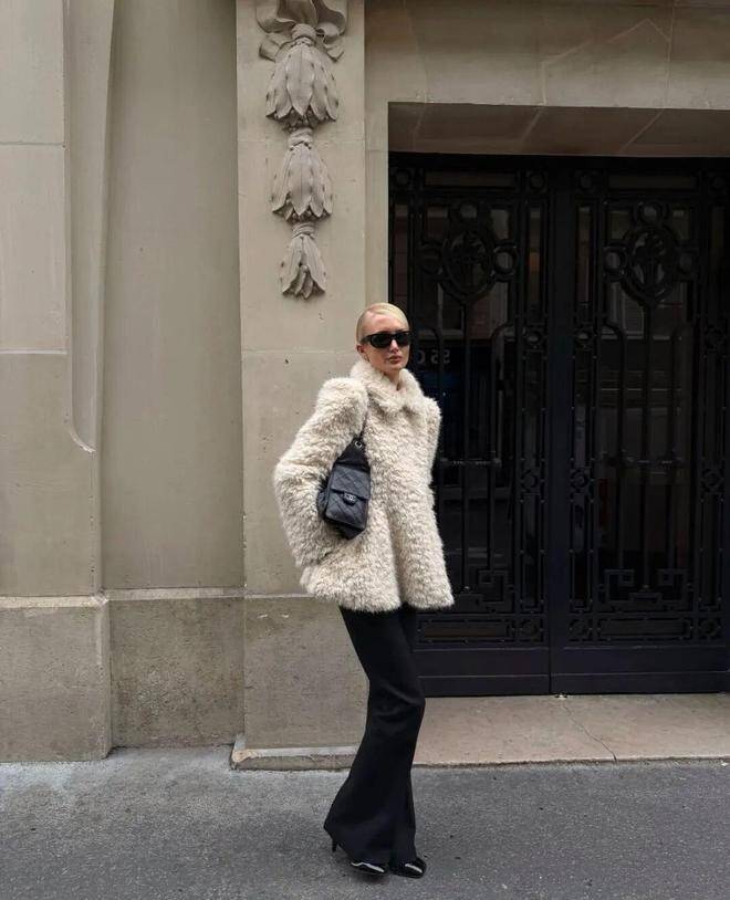 Đừng vội vứt những quần áo cũ này, 4 món đồ amp;#34;cổamp;#34; đang được lăng xê mạnh mẽ giúp chị em đẹp thanh lịch - 14