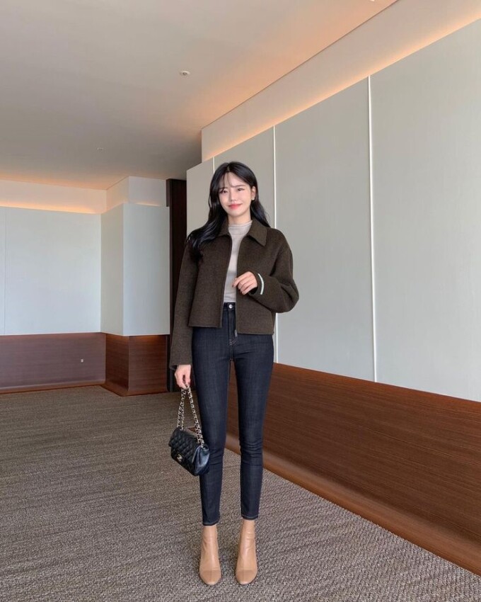 Ngoài U40, đây chính là 4 kiểu áo khoác amp;#34;hack tuổiamp;#34; đỉnh cao, chị em chỉ cần có 1 là trẻ hơn hẳn - 7