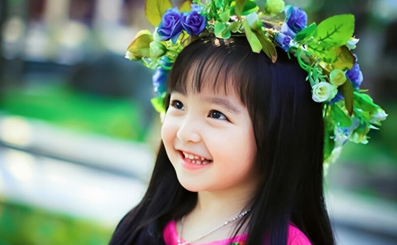 Trẻ sinh ngày 12 âm lịch có khả năng diễn đạt tốt hơn bạn bè cùng lứa - Ảnh minh hoạ.