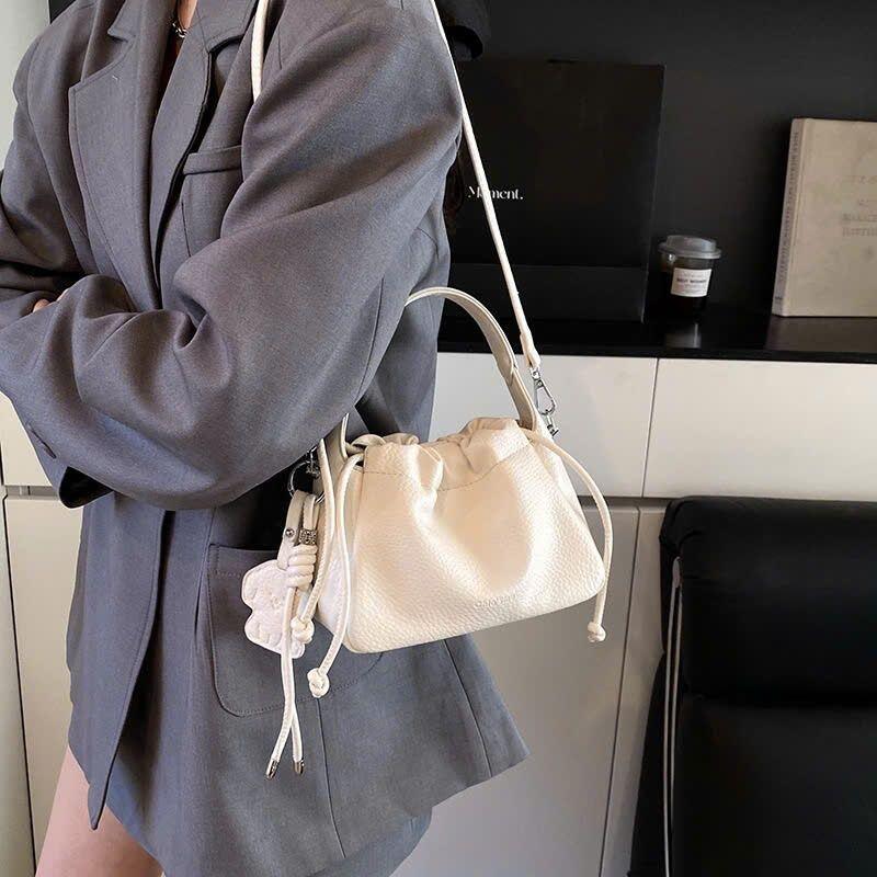 4 món phụ kiện mùa Tết giúp chị em diện đồ amp;#34;sống ảoamp;#34; xinh lung linh, lên hình là thấy khác liền - 7