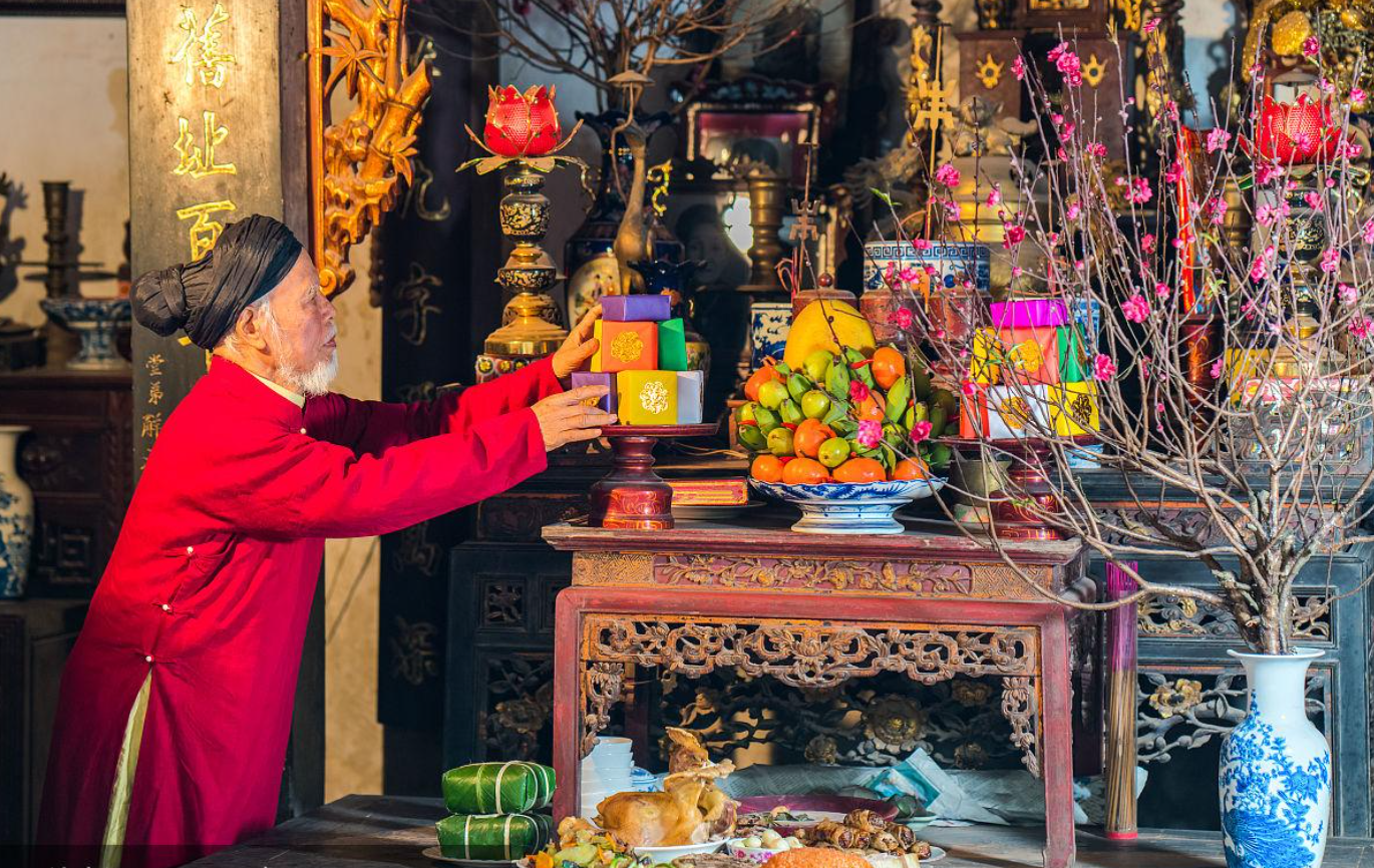 Lau dọn bàn thờ cuối năm không chỉ là việc vệ sinh thông thường mà còn là nghi thức mang ý nghĩa tâm linh, thể hiện lòng thành kính của gia chủ với tổ tiên và thần linh. Ảnh minh họa: Vinhdav/Veer.com