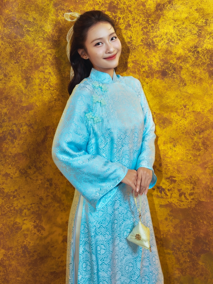 Trong khi đó, xanh lục, xanh dương và đen có thể làm giảm năng lượng tích cực của tuổi này trong ngày khởi đầu năm mới.