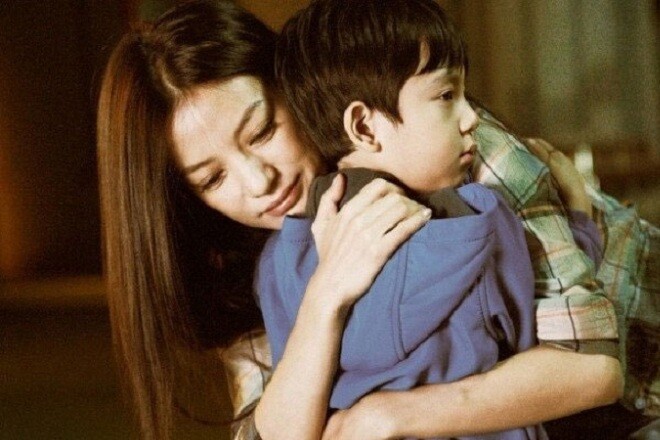 Câu nói đơn giản của con trai khiến nước mắt tôi tuôn rơi. (Ảnh minh họa)