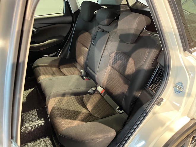 Toyota Urban Cruiser Hyryder lộ bản 7 chỗ mới: Dài hơn, cụm đèn tinh chỉnh lại, có thể cạnh tranh Destinator- Ảnh 7. Toyota Urban Cruiser Hyryder lộ bản 7 chỗ mới: Dài hơn, cụm đèn tinh chỉnh lại, có thể cạnh tranh Destinator- Ảnh 7.