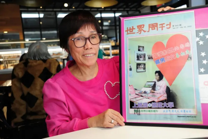 Chen, bà mối 40 năm kinh nghiệm, đã se duyên thành công hơn 1.000 cặp. Ảnh: World Journal