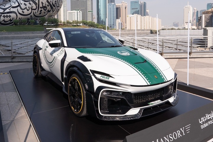 Mansory tặng cảnh sát Dubai siêu xe Lamborghini Revuelto độ cực hiếm- Ảnh 6.