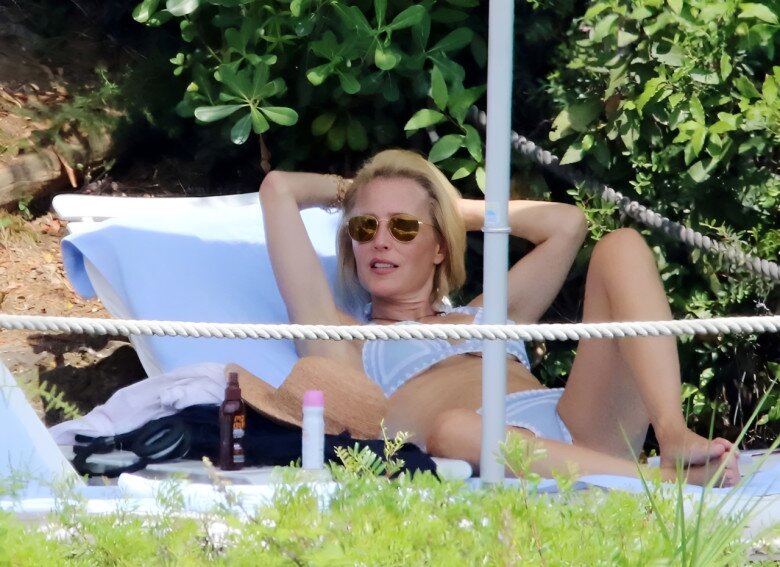 Mẹ đơn thân U60 viên mãn bên các con, vẫn theo đuổi đam mê nghệ thuật.