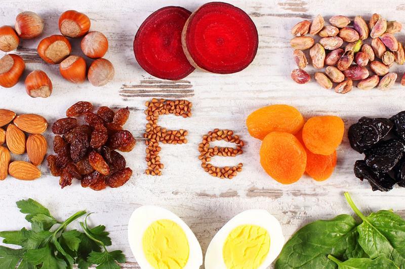 Thiếu sắt ở trẻ nhỏ phổ biến hơn nhiều cha mẹ nghĩ và những dấu hiệu sớm dễ bị bỏ qua- Ảnh 4.