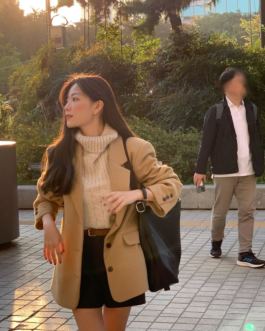 Mùa xuân thích diện blazer, chị em nắm vững 5 nguyên tắc này để không bị mặc xấu lại gọn dáng hơn hẳn - 13