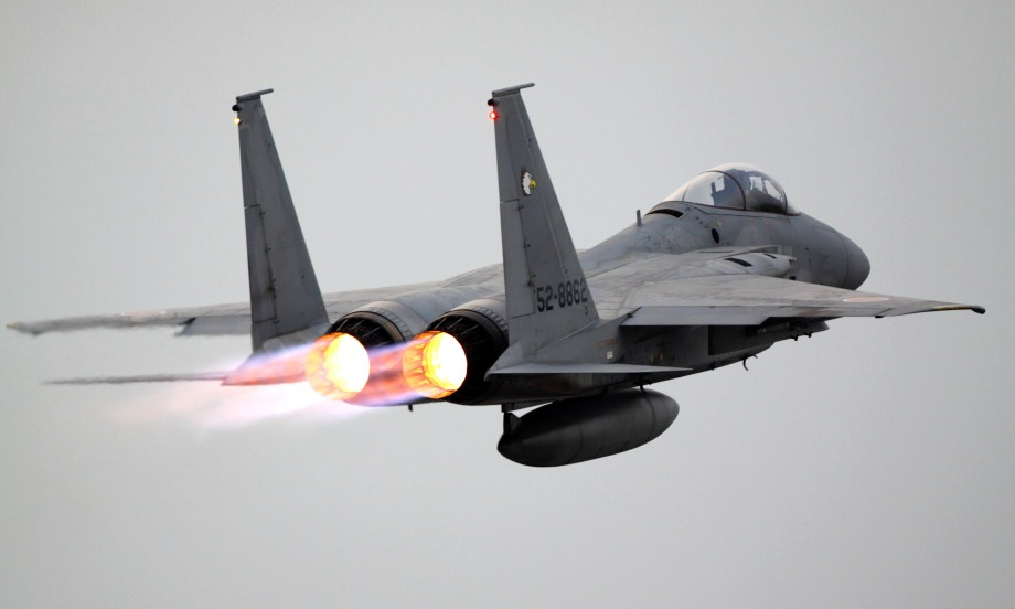 Tiêm kích F-15 Nhật Bản cất cánh trong một chuyến bay huấn luyện. Ảnh: JASDF.