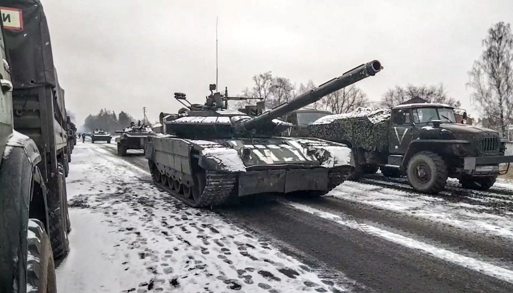 Phương tiện quân sự Nga ở ngoại ô Kiev ngày 7/3. Ảnh: AFP.