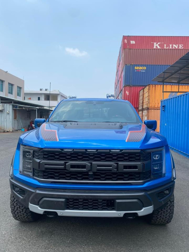 Thêm Ford F-150 Raptor 2022 về Việt Nam: Giá hơn 5 tỷ đồng, màu sơn là chi tiết khác biệt - Ảnh 1.