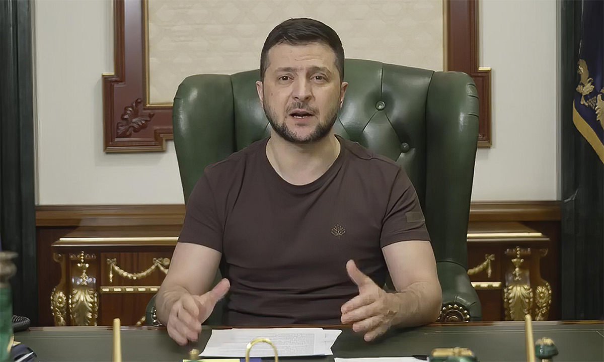 Tổng thống Ukraine Volodymyr Zelensky trong video công bố ngày 20/3. Ảnh: AP.
