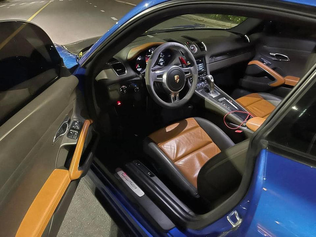 Sở hữu bộ bodykit độc nhất Việt Nam, Porsche Cayman 7 năm tuổi được định giá hơn 3 tỷ đồng - Ảnh 3.
