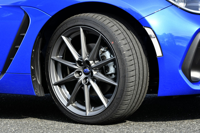 Subaru BRZ ra mắt Việt Nam: Giá 1,9 tỷ đồng, xe chơi cho người đã ngán Mercedes C-Class và BMW 3-Series - Ảnh 3.