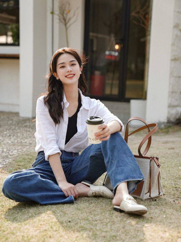 Sơ mi trắng: Chiếc áo vi diệu nhất tủ đồ Hè, cứ diện lên là thon thả, cứ mix đồ là đẹp mê ly - Ảnh 2. Sơ mi trắng: Chiếc áo vi diệu nhất tủ đồ Hè, cứ diện lên là thon thả, cứ mix đồ là đẹp mê ly - Ảnh 2.