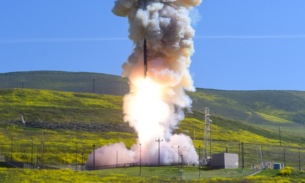 Hệ thống GMD khai hỏa trong cuộc thử nghiệm năm 2019. Ảnh: USAF.