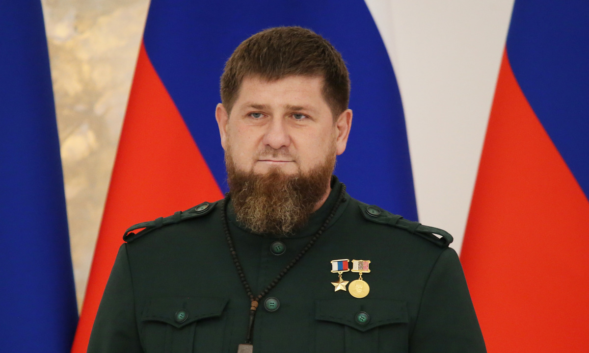 Ramzan Kadyrov trong một buổi lễ tại thủ phủ Grozny của Chechnya hồi tháng 10/2021. Ảnh: Reuters.