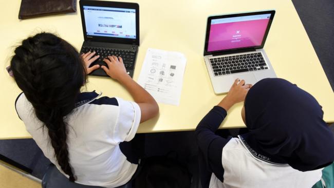 Queensland students are to benefit from a $190 million upgrade to school internet.