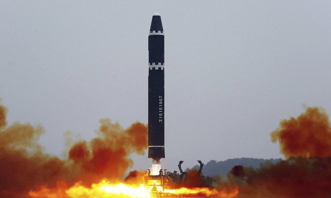 Tên lửa Hwasong-15 được Triều Tiên phóng thử hôm 18/2. Ảnh: KCNA.