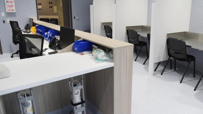 A Melbourne drug injecting room will become a permanent fixture after a controversial trial. (Tracey Nearmy/AAP PHOTOS)