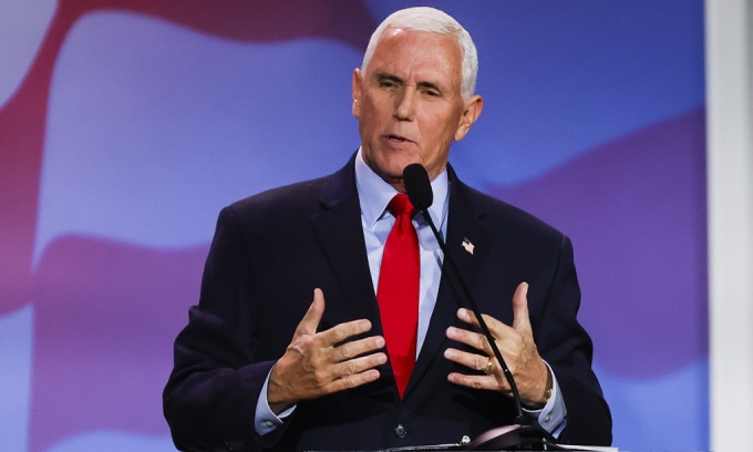Cựu phó tổng thống Mỹ Mike Pence phát biểu tại một sự kiện ở Las Vegas, bang Nevada tháng 11/2022. Ảnh: AFP.