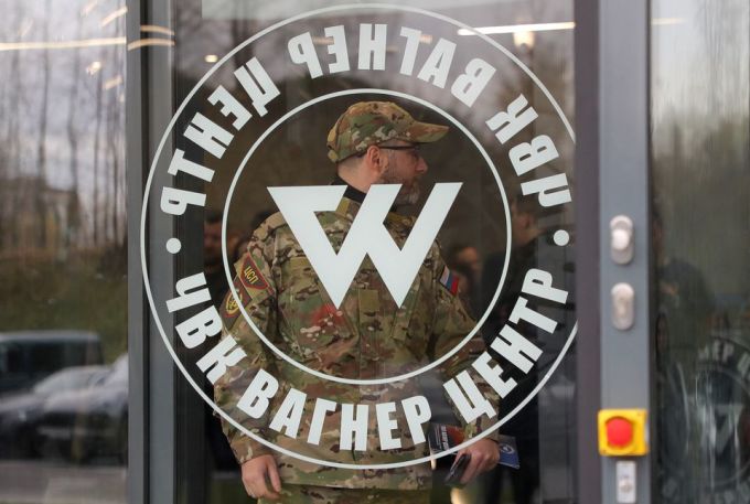Văn phòng của Wagner khai trương tại thành phố St. Petersburg, Nga, ngày 4/11. Ảnh: Reuters.