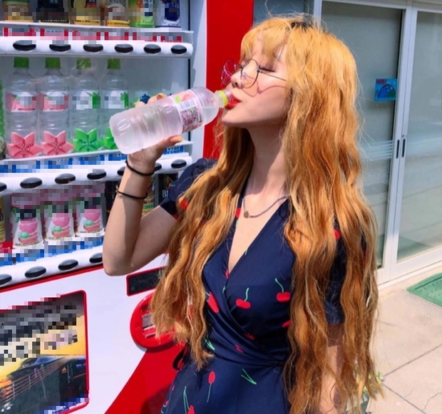 6 dấu hiệu nhận biết cơ thể đang thừa muối và tác hại khủng khiếp từ thói quen ăn uống xấu này - Ảnh 3. 6 dấu hiệu nhận biết cơ thể đang thừa muối và tác hại khủng khiếp từ thói quen ăn uống xấu này - Ảnh 3.