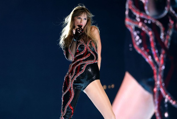 Taylor Swift mở màn The Eras Tour quá ngoạn mục: Truyền thông Mỹ đồng loạt cho điểm tuyệt đối, phong luôn làm Nữ hoàng nhạc Pop! - Ảnh 6.