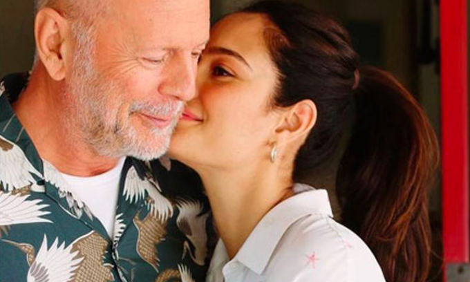 Emma Heming và Bruce Willis kỷ niệm ngày cưới năm 2021. Ảnh: Emma Heming Instagram