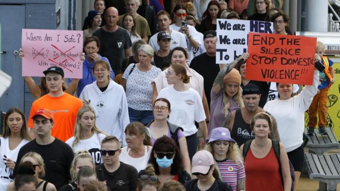 Of the women who've experienced violence, a quarter was from someone close to them. (Darren Pateman/AAP PHOTOS)