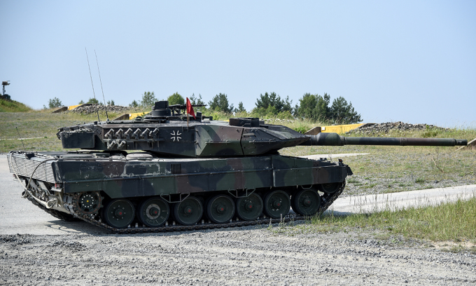 Xe tăng chủ lực Leopard 2 của Đức tại thao trường Grafenwoehr, bang Bayern tháng 6/2018. Ảnh: US Army.