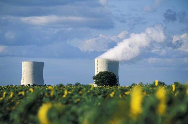 Một tổ hợp điện hạt nhân ở Civaux, Pháp. Ảnh: Alain Le Bot