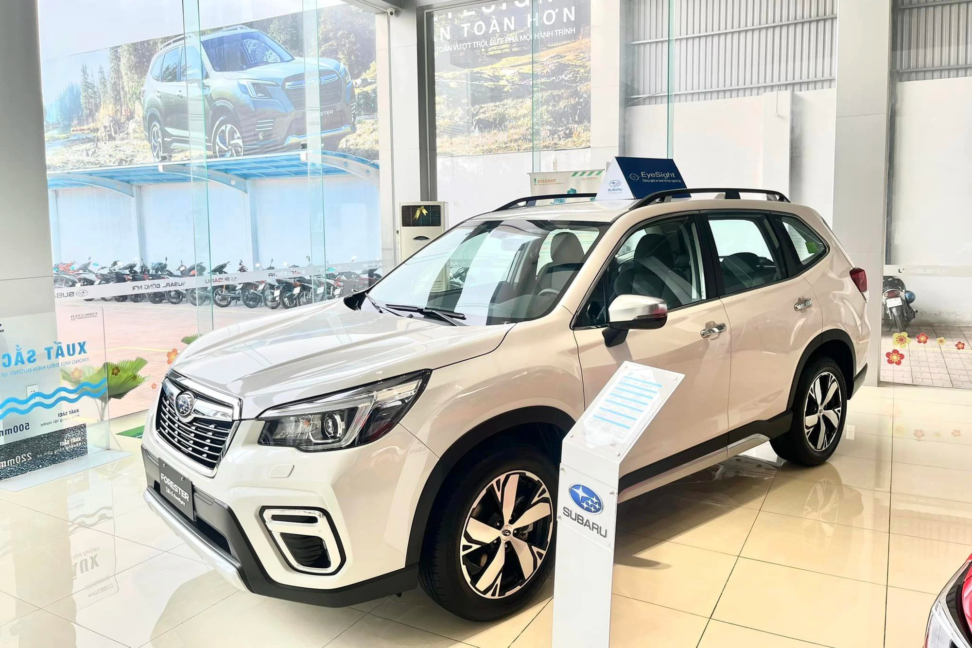 Subaru Forester giảm giá kỷ lục 319 triệu đồng: Bản full còn 969 triệu chỉ ngang CR-V - Ảnh 2.