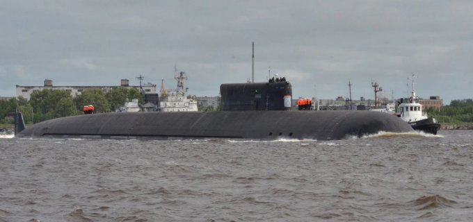 Tàu ngầm Belgorod ra biển chạy thử hồi giữa năm 2021. Ảnh: Twitter/K560s.