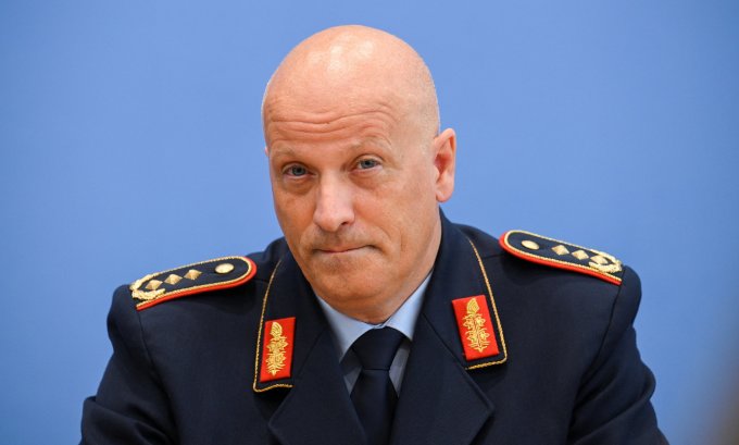 Tướng Gerhartz họp báo tại thủ đô Berlin của Đức hồi tháng 6/2023. Ảnh: Reuters