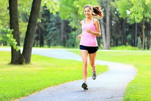 Vận động cơ thể giúp duy trì trọng lượng cơ thể khỏe mạnh và giảm nguy cơ mắc bệnh gan.