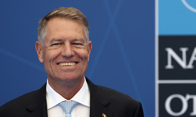 Romanian President Klaus Iohannis poses for a photograph during a NATO summit at the North Atlantic Treaty Organization (NATO) headquarters in Brussels on June 14, 2021. Romanias President Klaus Iohannis announced his candidacy to succeed Jens Stoltenberg as chief of the NATO alliance on March 12, 2024. (Photo by KENZO TRIBOUILLARD / POOL / AFP)
