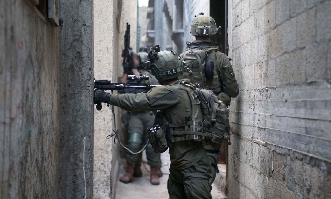 Quân đội Israel hôm 29/1 công bố ảnh cho thấy các binh sĩ nước này đang hoạt động tại Khan Yunis, Dải Gaza. Ảnh: AFP