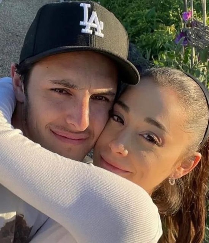 Ariana Grande và chồng cũ. Ảnh: Instagram Ariana Grande
