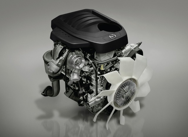 Mazda BT-50 2024 ra mắt: Giá quy đổi từ 520 triệu, có tùy chọn máy tăng áp 3.0L, khó đấu Ranger và Triton - Ảnh 4.