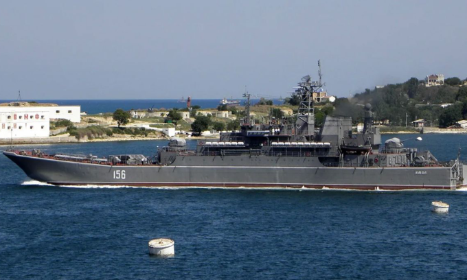 Tàu đổ bộ Yamal của Hạm đội Biển Đen Nga trong bức ảnh đăng ngày 25/3. Ảnh: Militarnyi