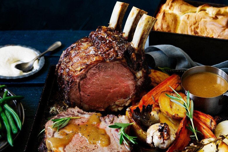 Thịt chế biến sẵn nên ăn càng ít càng tốt. (Ảnh minh họa).