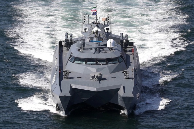 Tàu tên lửa thuộc Vệ binh Cách mạng Hồi giáo Iran (IRGC) hoạt động ở Vịnh Oman vào tháng 3/2024. Ảnh: AFP