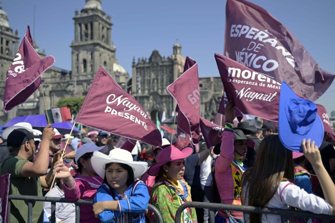 Đám đông ủng hộ Tổng thống Sheinbaum tại quảng trường Zócalo hôm 9/3. Ảnh: AFP